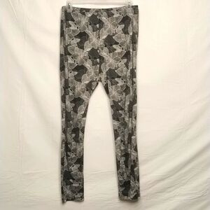 Hello mello lounge luxe medium floral black and white soft stretch leggings